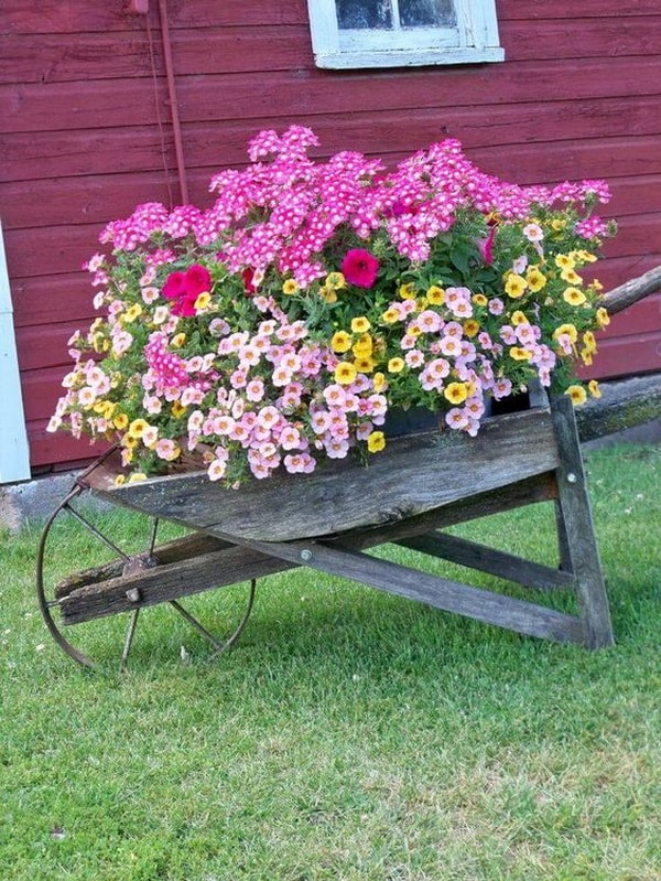 Flores en carretillas