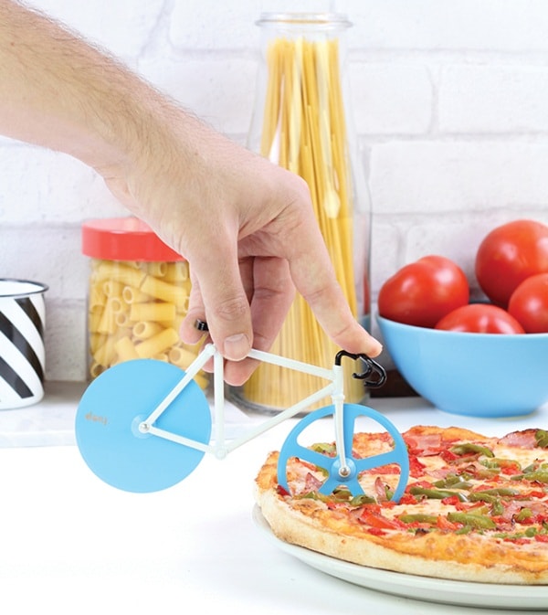 Cortador de pizzas con forma de bicicleta