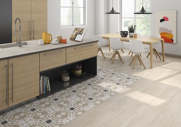 Suelos hidráulicos para delimitar la zona de cocina