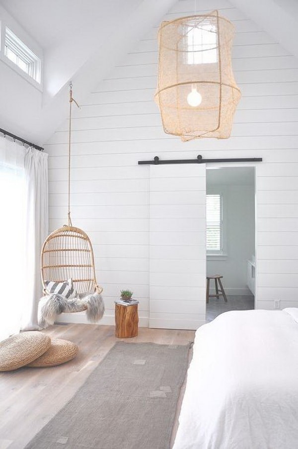 Silla colgante en el dormitorio