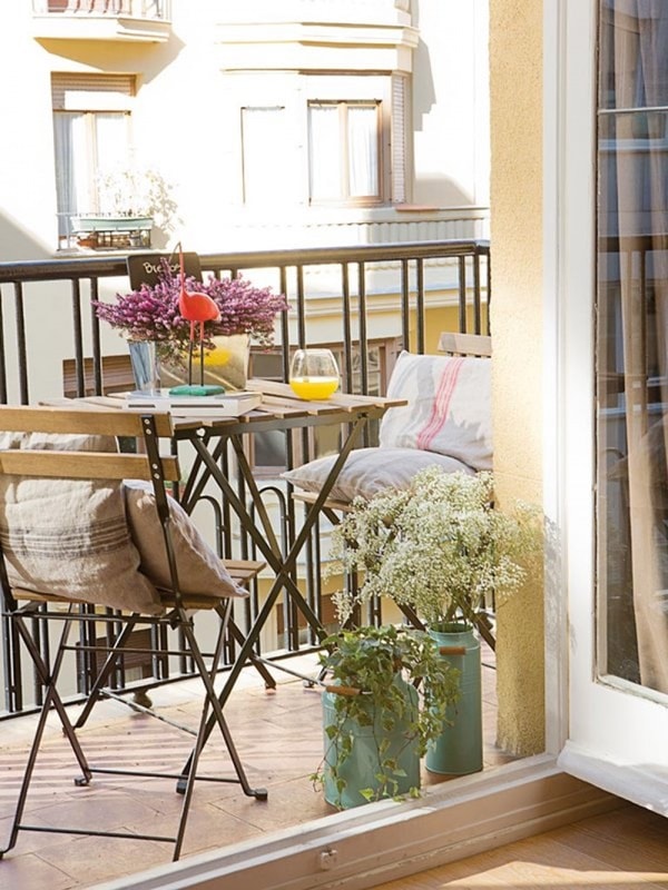 Zonas de comedor en balcones