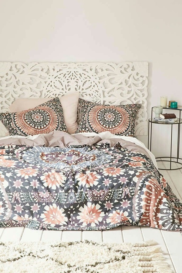 Textil con estampados de mandalas