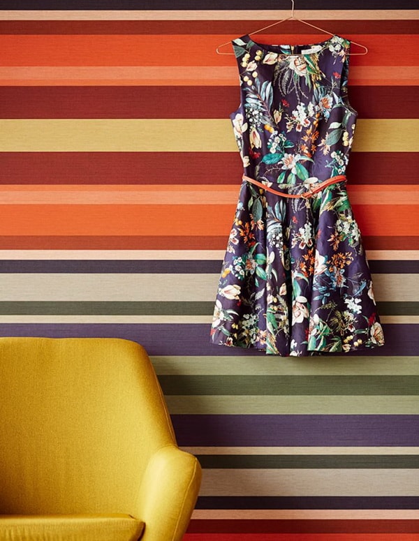 Papel pintado con rayas horizontales
