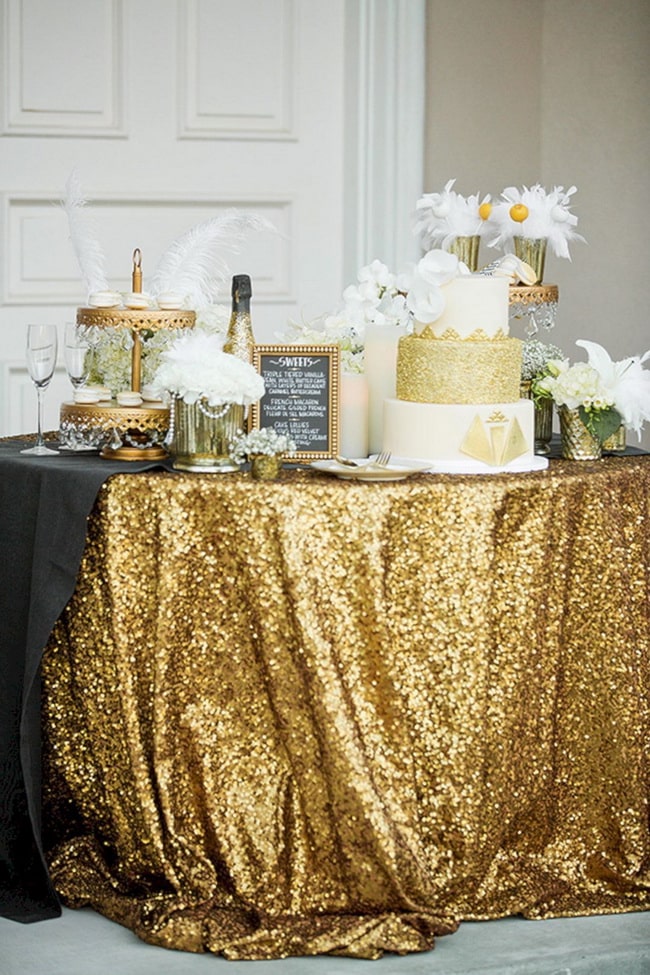 Negro y dorado para decorar la cena de fin de año