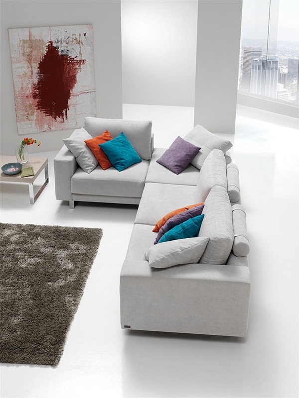 Cojines de colores para una sala moderna