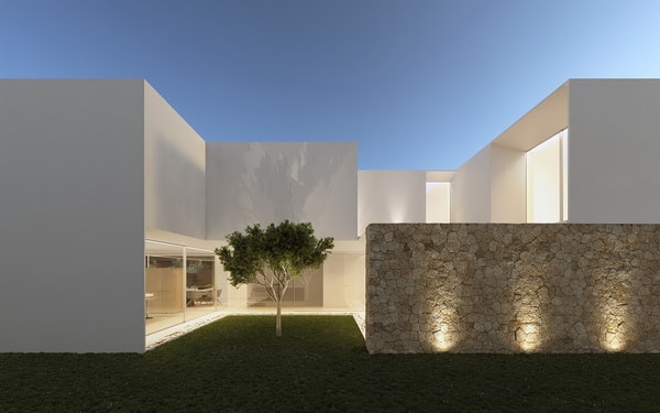 Pared revestida en piedra