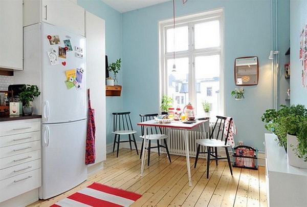Comedor dentro de la cocina