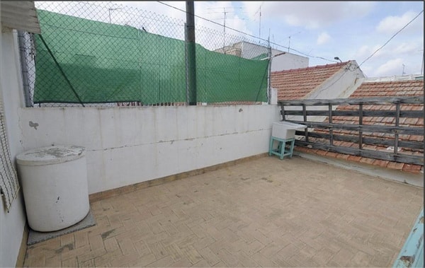 Imagen de una terraza antes del diseño