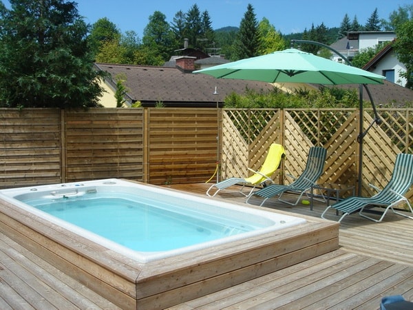 Piscina inteligente compacta