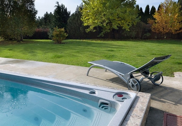 Piscina inteligente con sistema contracorriente