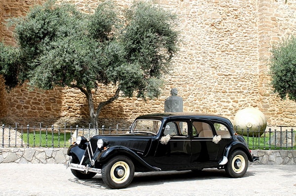 Coche nupcial antiguo