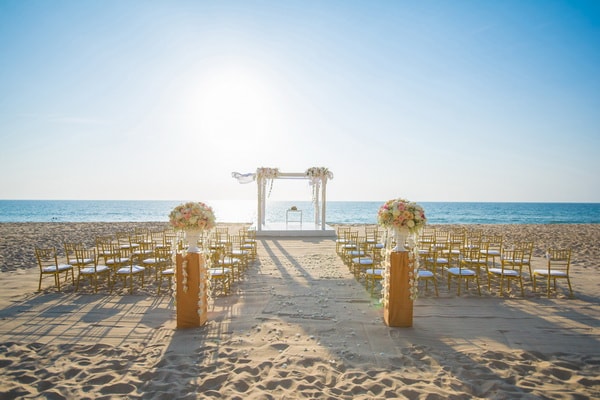 Organización de bodas frente al océano