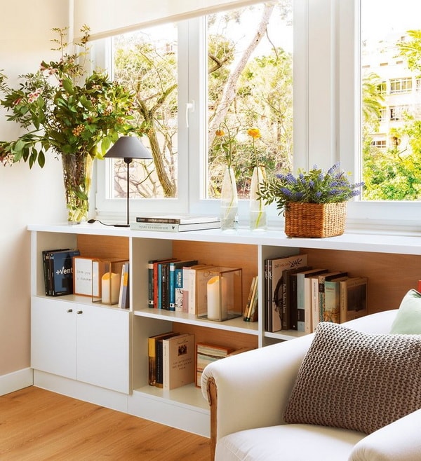 Mueble para aprovechar el espacio bajo la ventana
