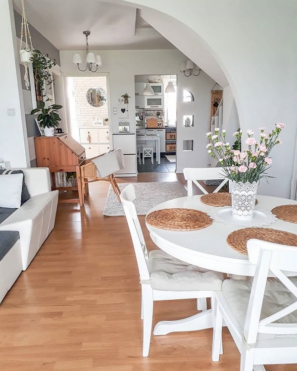 Blanco y madera