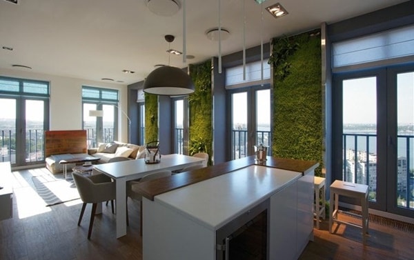 Cocinas con jardines verticales en las paredes