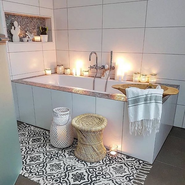 Velas en el cuarto de baño