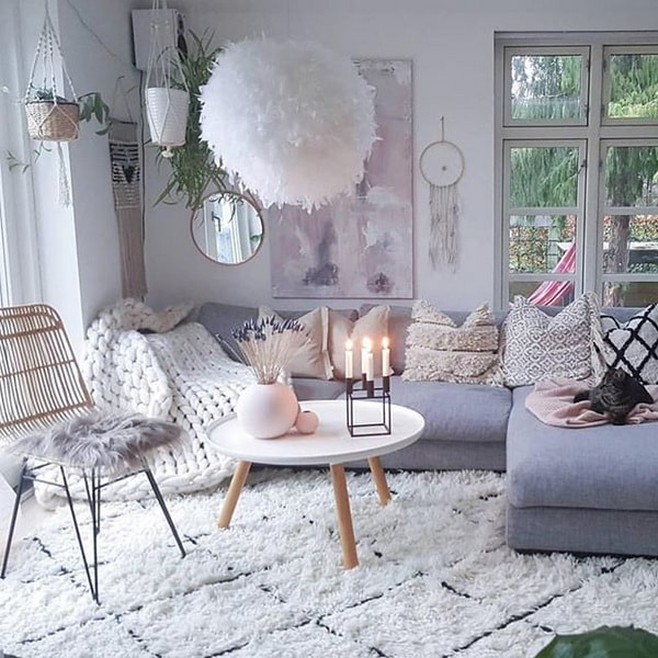 Decoración de la sala con cuadros