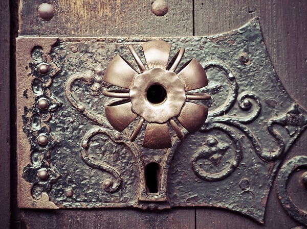 Diferentes diseños de cerraduras vintage