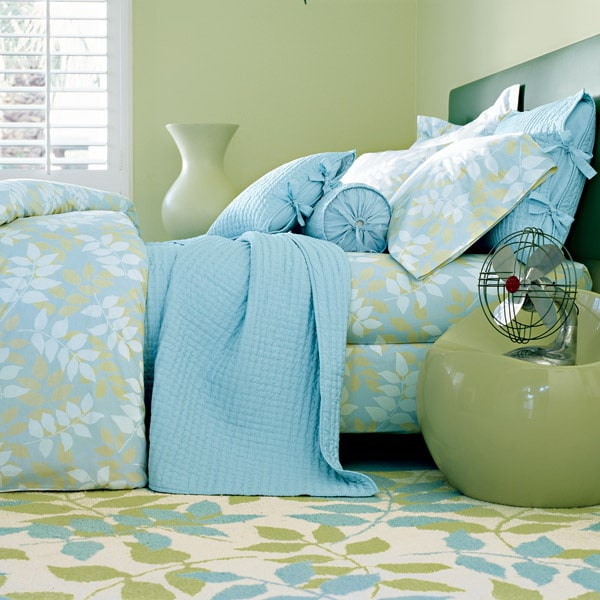 Dormitorio decorado con la regla del 60-30-10