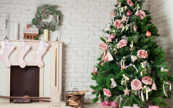 Árboles navideños con flores