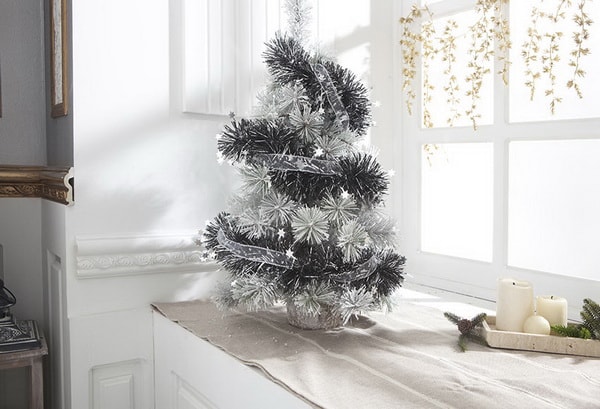 Espumillón blanco para Navidad