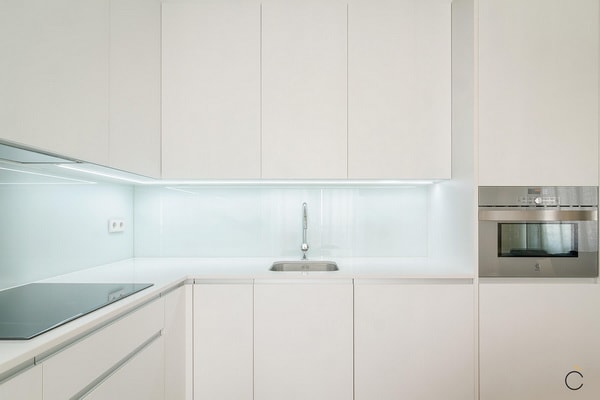 Muebles de cocina blancos
