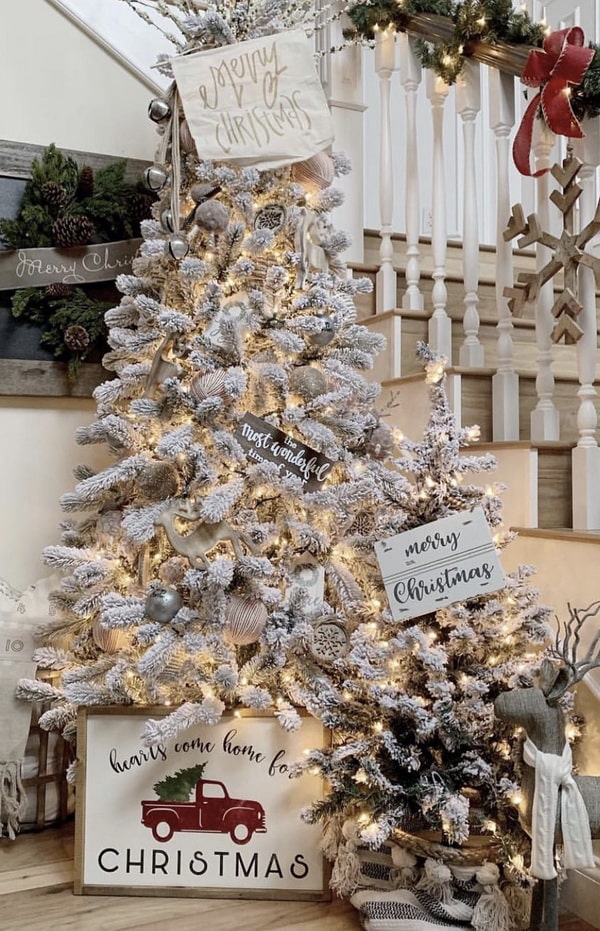 Ideas para decorar la base del árbol de Navidad