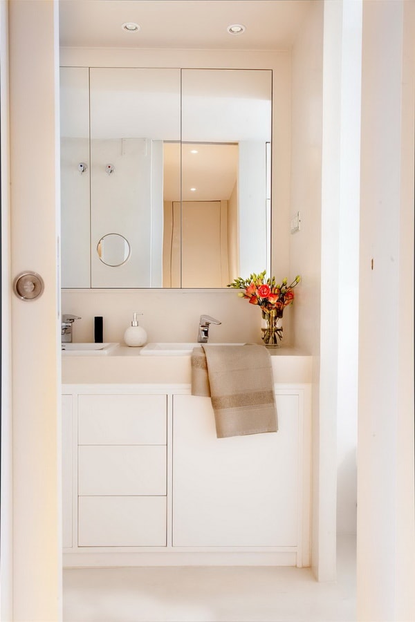 Flores en el baño
