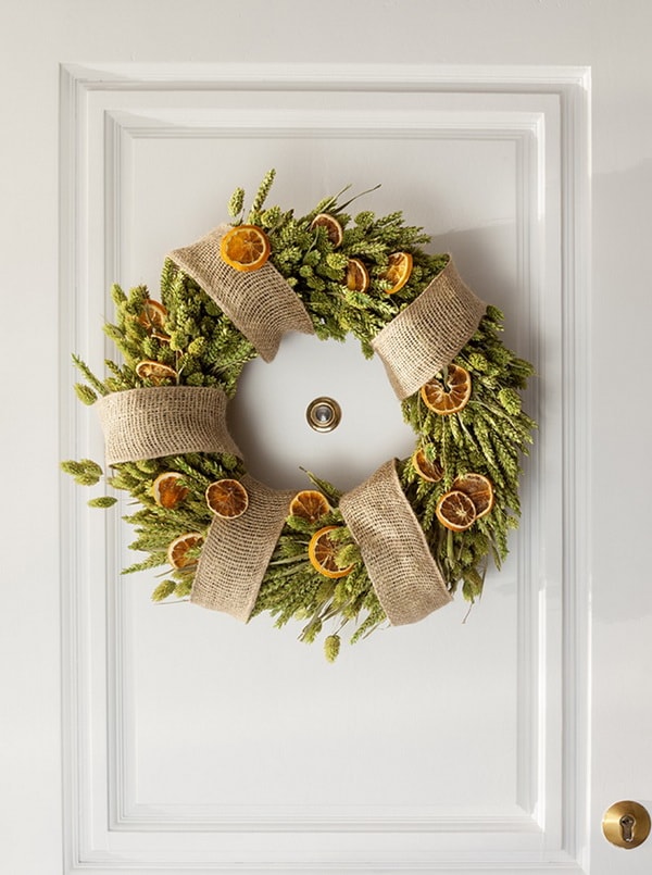 Coronas de Navidad con frutas secas