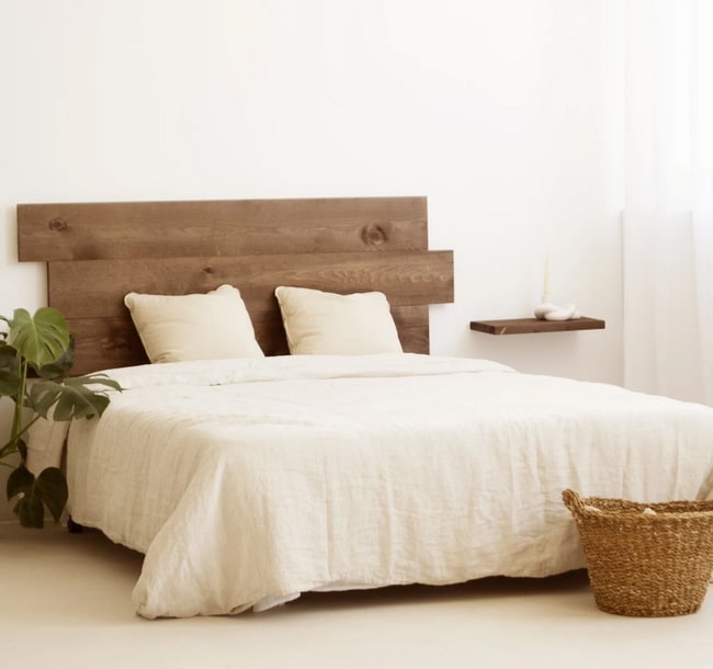 Camas con cabecera de madera