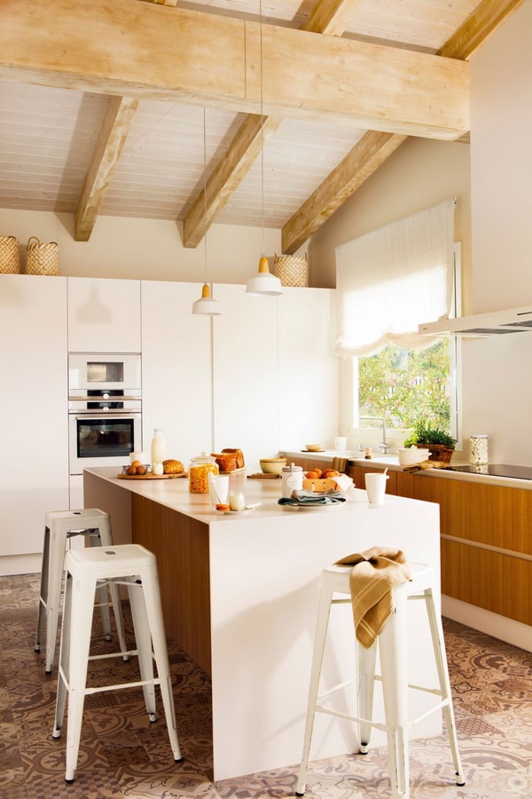 Cocinas blancas con madera