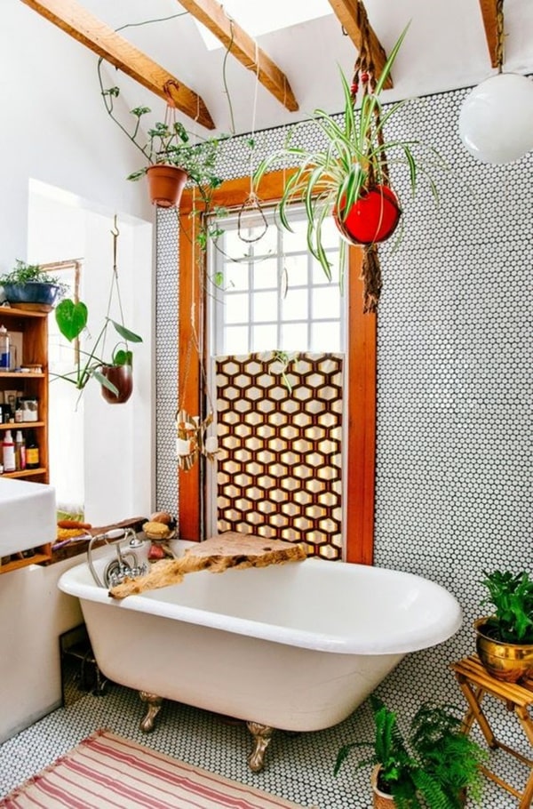 Vigas de madera en baños actuales
