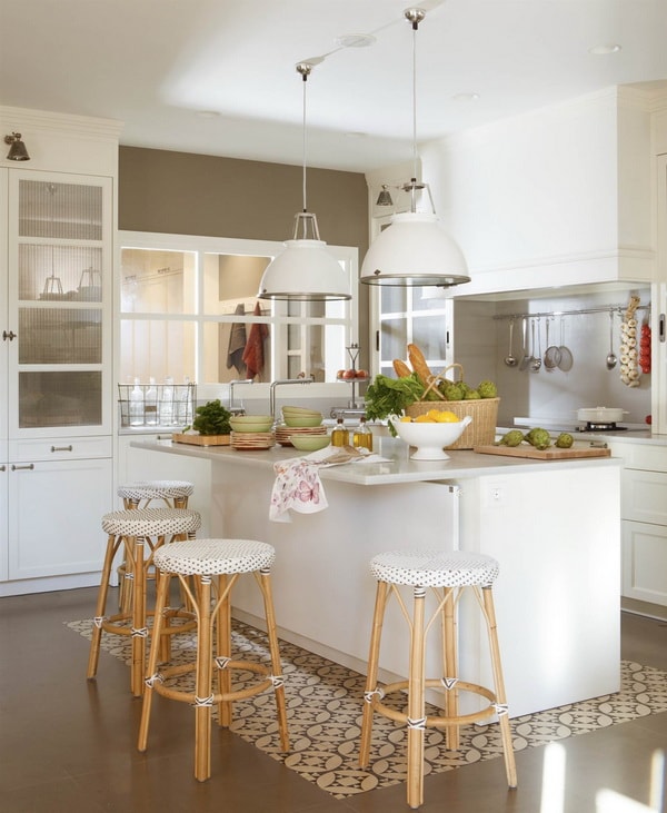 Cocina moderna con barra