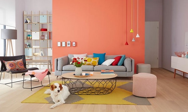Pared pintada en Living Coral