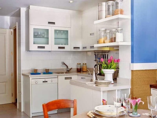 Mini cocina blanca
