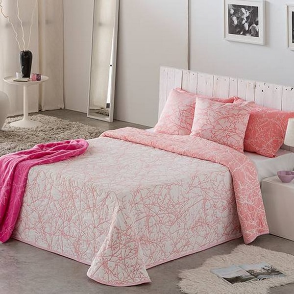 Ropa de cama en color rosa