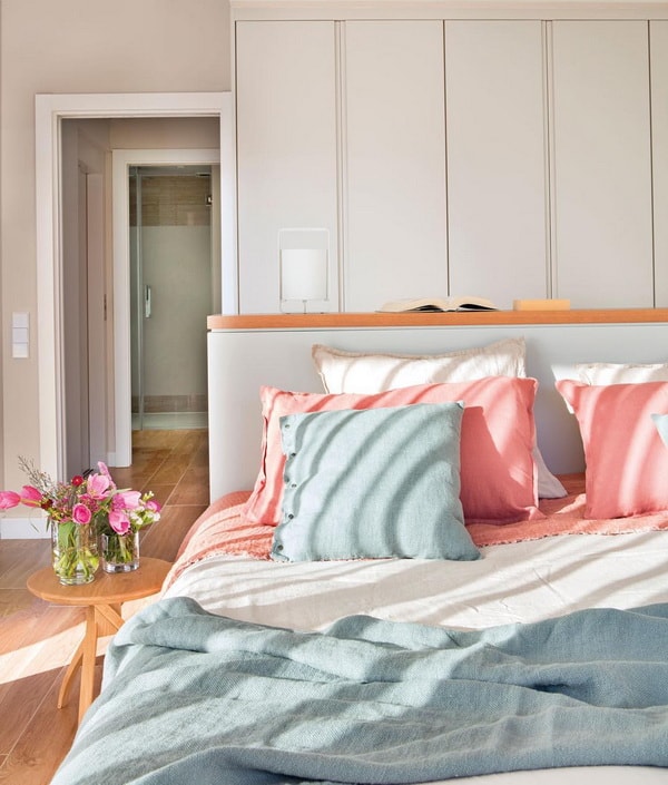 Azul y rosa en dormitorios modernos