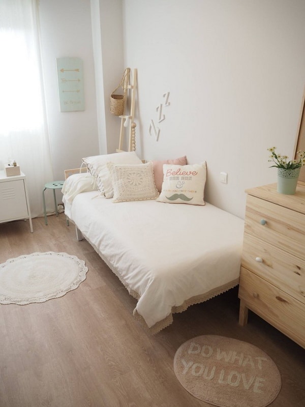 Muebles claros en habitaciones pequeñas