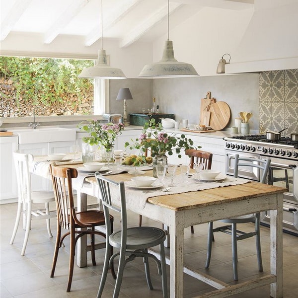 Cocina con zona de comedor
