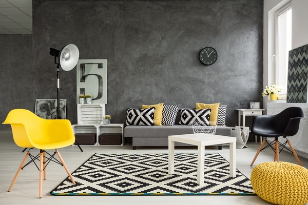 Amarillo y negro para decorar el salón