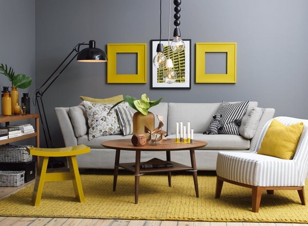 Gris oscuro y amarillo