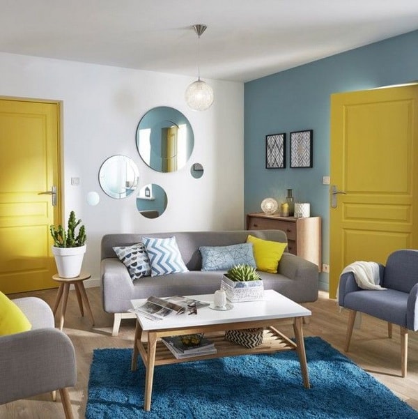 Decoración en azul y amarillo