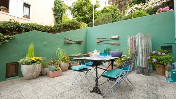 Patios en color verde