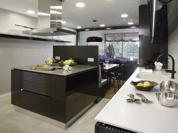 Una cocina que aprovecha todo el espacio