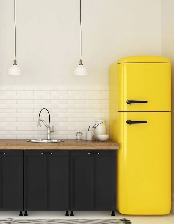 Cocina chic en amarillo y negro