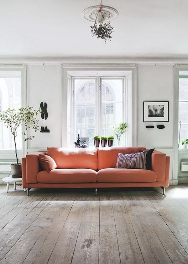 Sofá en color naranja