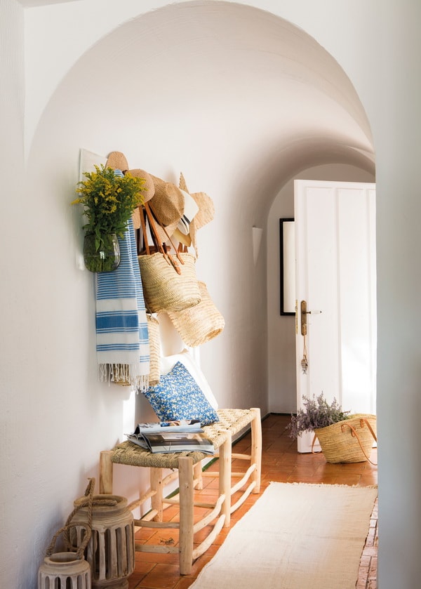 Percheros pared. Ideas para hacer percheros DIY.