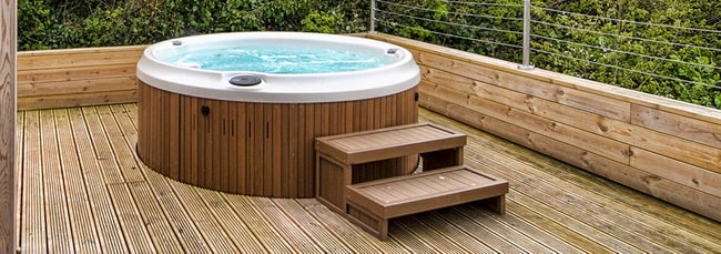 Jacuzzi exterior de lujo