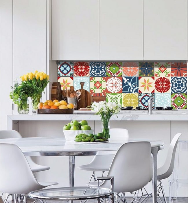 Azulejos adhesivos para cocina. Tendencias para cocinas 2020.