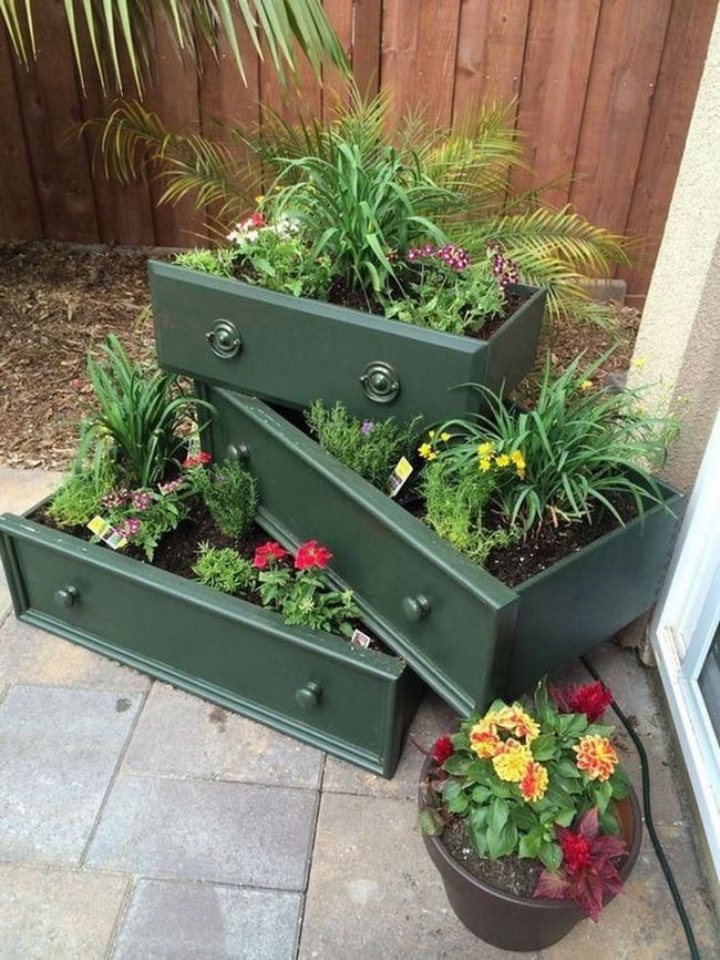 Cajones de muebles como maceteros